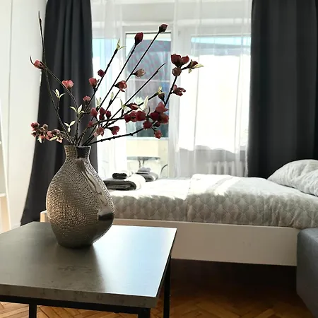 Wita Stwosza - Self Check-in 20h דירה