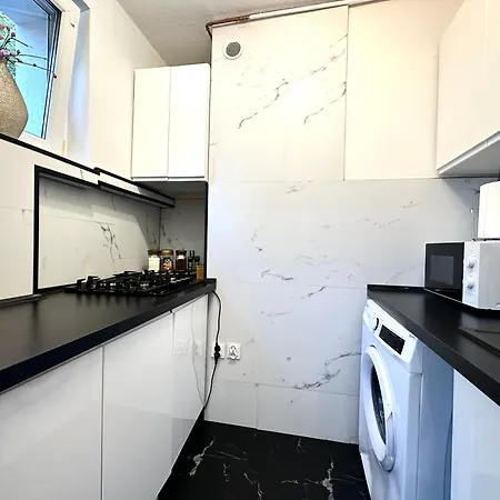 Wita Stwosza - Self Check-in 20h *